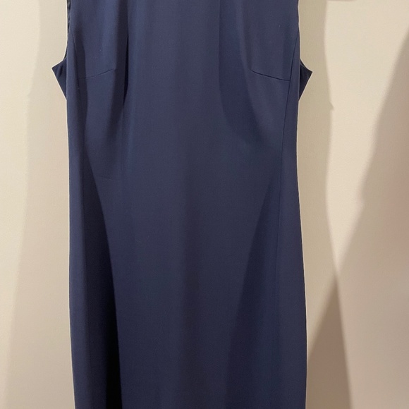 Sleeveless Fitted Dress in Good Wool, Navy, Size 0 - Picture 4 of 4
